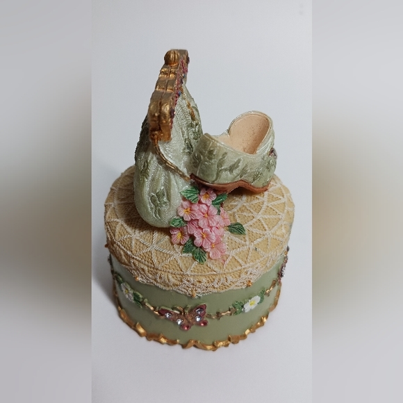 Popular Imports Inc. Music Box Memory(from Cats) 2000 Plays Somewhere In Time - Picture 4 of 5